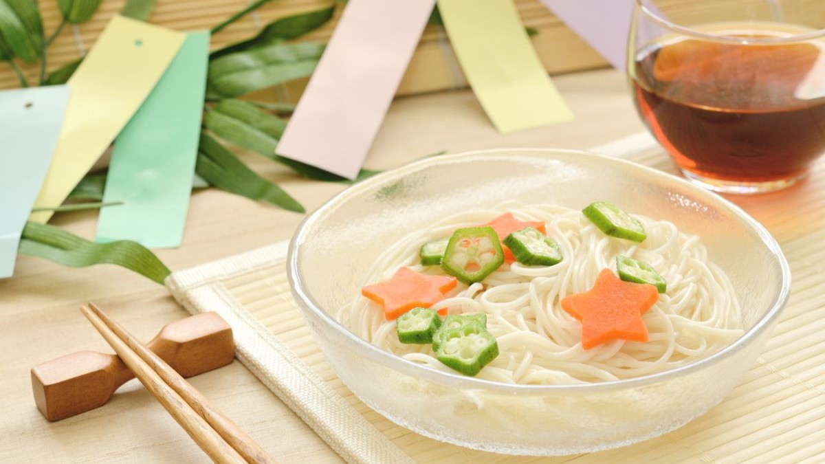 天の川に見立てた七夕のそうめんのイメージ